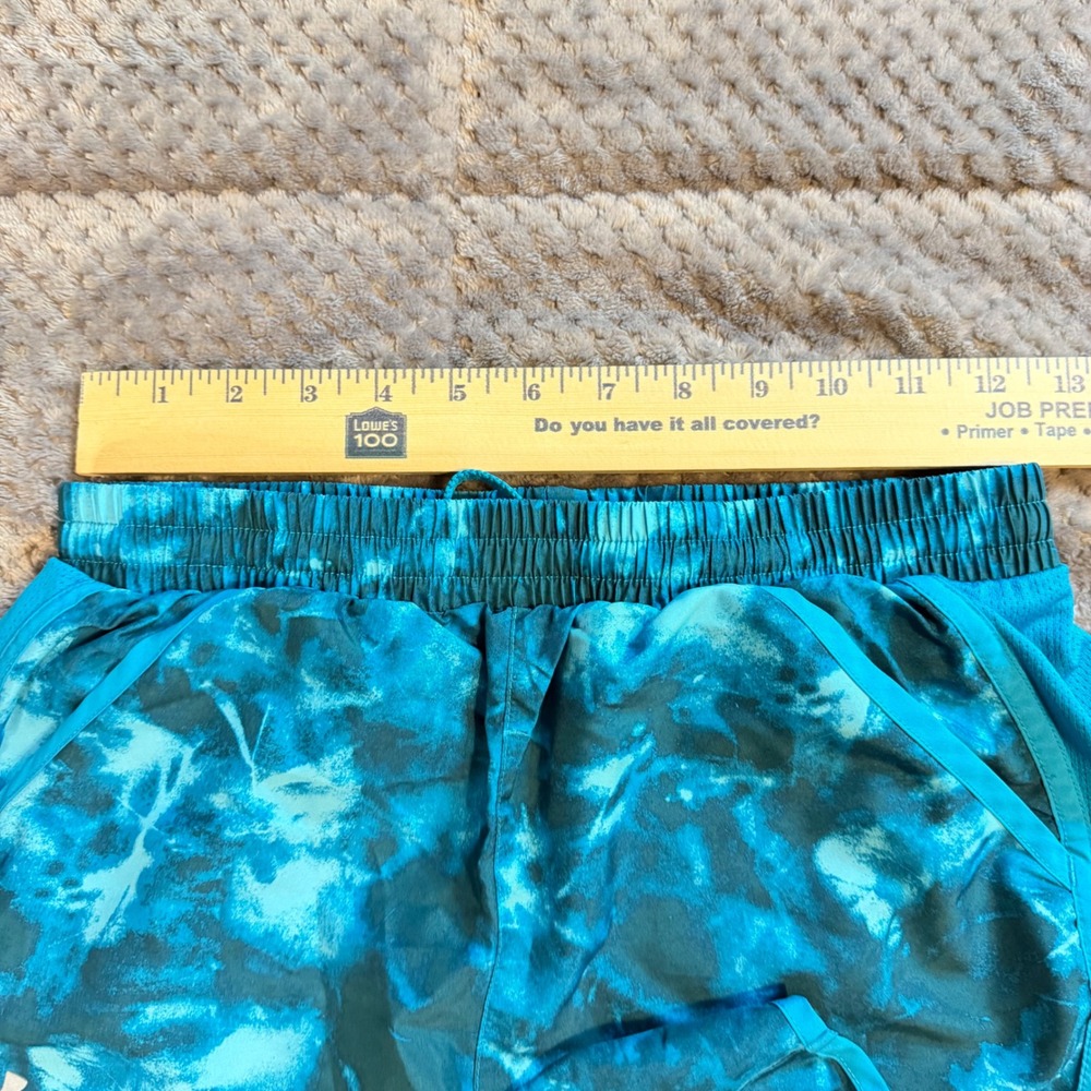 Under Armour Womens HeatGear Fly By Running Shorts Teal Blue Tie Dye XS 0635 - Picture 4 of 8